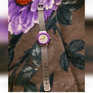 2Can Vintage 90s Watch